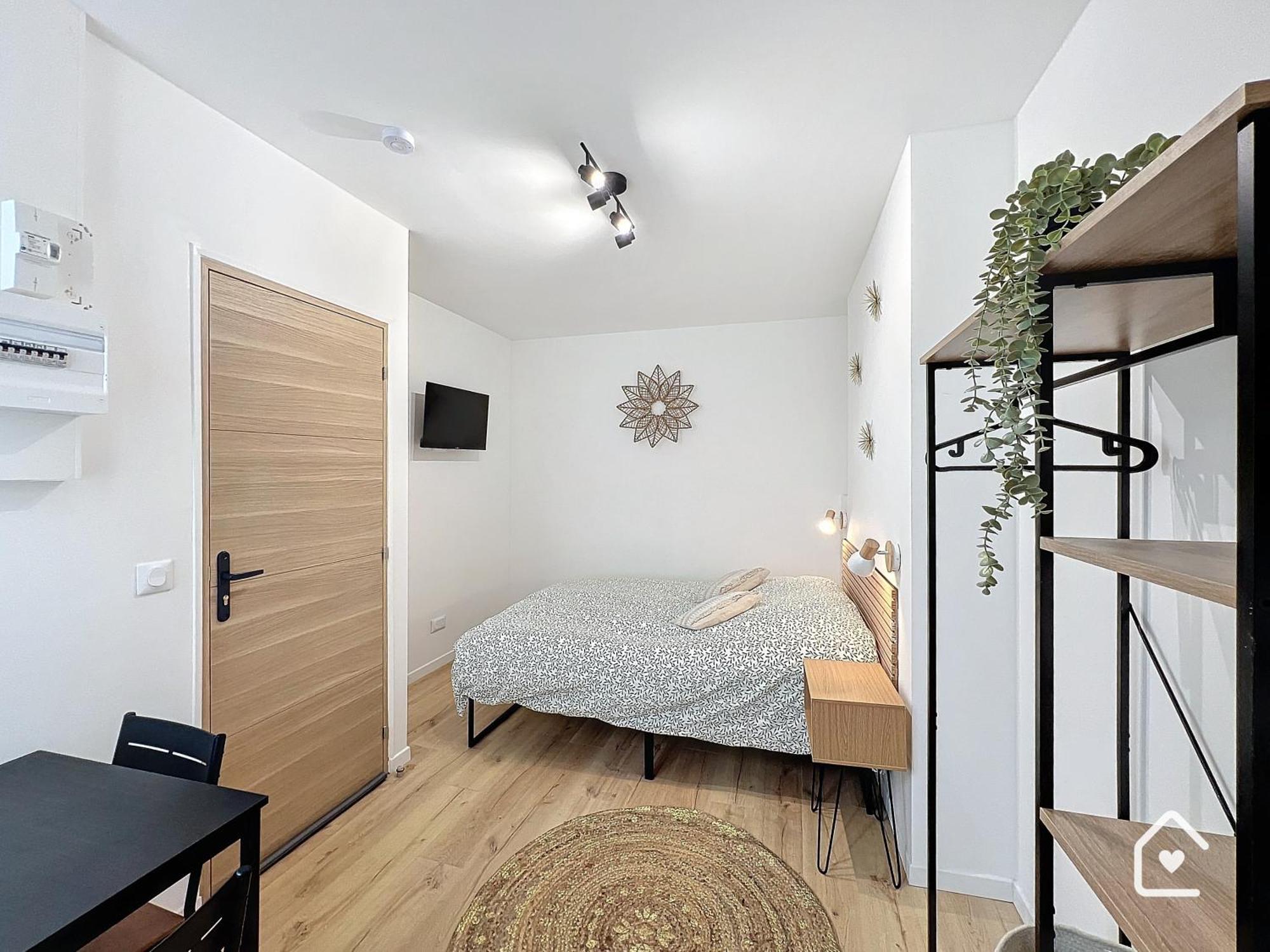 Studios - 1 Min Gare Chatellerault - Entree Autonome - Exterior foto