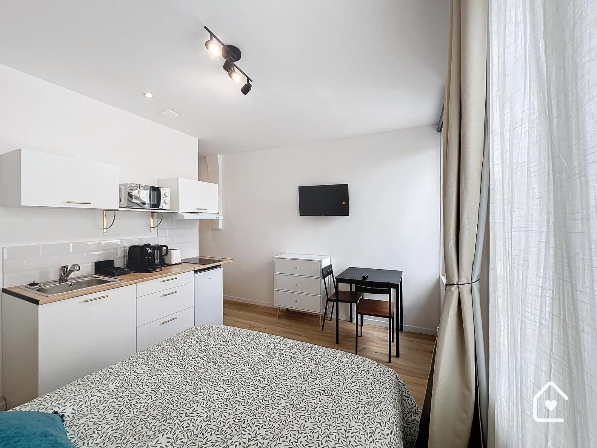 Studios - 1 Min Gare Chatellerault - Entree Autonome - Exterior foto